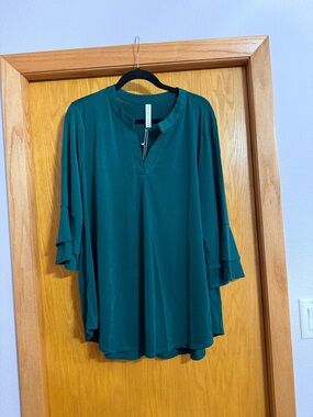 Dear Scarlett wrinkle free Teal blouse with Tiered Ruffle Sleeves